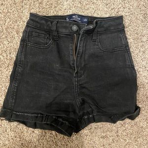Womens size 24, Curvy Ultra High Rise Short 3”